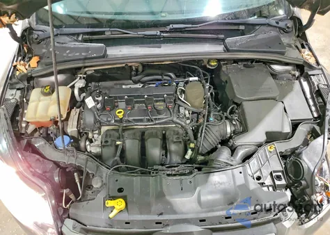 2014 Ford Focus Titanium from USA, damaged, VIN 1FADP3J21EL137068